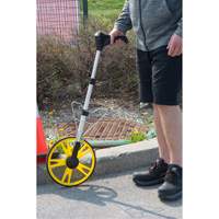 Digital Distance Measuring Wheel, 12.5"/31.8 cm, 99999.9 m Range, Feet/Metres Les Distributions ICE