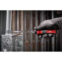 Tournevis &agrave; cliquet 14-en-1 &agrave; embouts multiples avec porte-embout de 1/4", 10-11/100" lo, Prise Coussin&eacute;e Les Distributions ICE