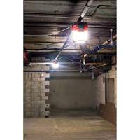 Lampe de chantier compacte M18 RADIUS avec ONE-KEY, DEL, 4400 lumens Les Distributions ICE